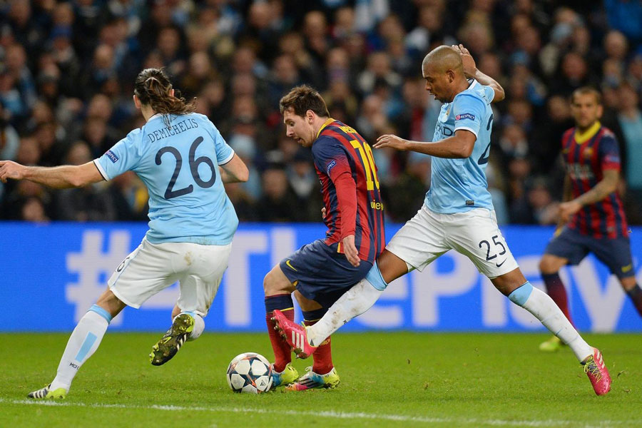 绿帽哥：皇马董事会今晨7点召见阿隆索，紧急召开危机会议（皇马董事会今晨7点约见阿隆索，紧急商讨危机对策）