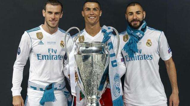 斯基拉：阿森纳正在关注铃木彩艳，有意在下个赛季引进他（斯基拉：阿森纳密切考察铃木彩艳，拟于下赛季完成引进）