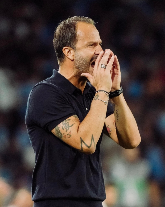 塞雷佐谈小蜘蛛：球员也是人，不是拧一下开关就能运转的机器（塞雷佐评小蜘蛛：球员是人，不是一按开关就能启动的机器）