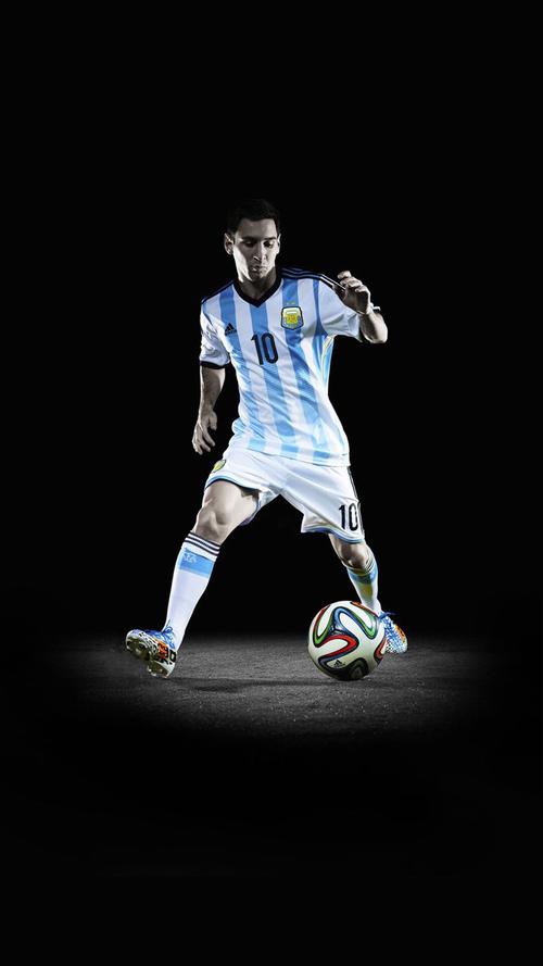 格纳布里：很高兴能拿下比赛，但最让人激动的是阿方索的回归（格纳布里：赢球令人欣喜，更让人振奋的是阿方索的复出）