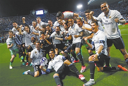 字母哥：我可以出战明天的背靠背比赛，并且出场时间比今天多（字母哥：明天背靠背能打，出场时间将比今天更长）