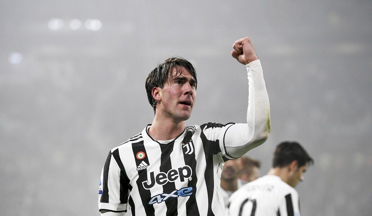 这一球让全队士气爆棚（这一球瞬间点燃全队斗志）