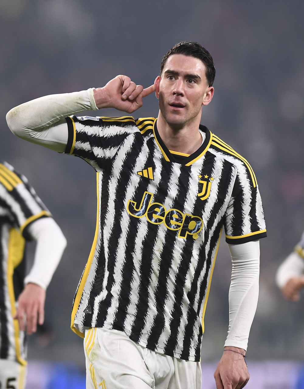 米体：拉齐奥在冬窗将引进3-4名球员，因西涅开窗后马上加盟（米体：拉齐奥冬窗计划补强3至4人，因西涅开窗即刻加盟）