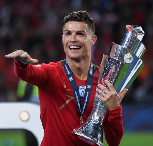 意媒：国米想引进一名年轻中卫，目前共有3个目标（意媒称国米追逐年轻中卫，目标锁定三人）