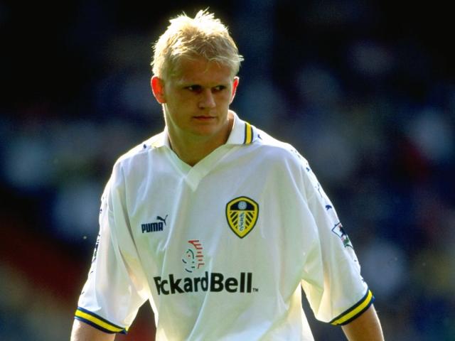 某球星赛后泪崩，场面令人动容（某球星赛后泪洒赛场，场面感人至深）